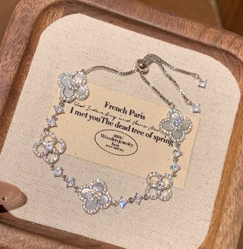 Sakura Cleef Bracelet